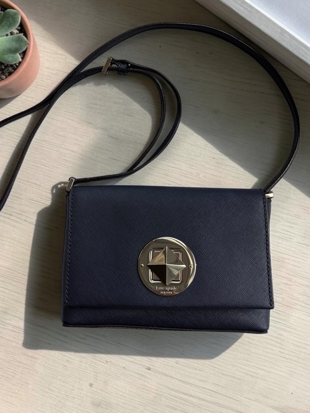 kate spade Newbury Lane Sally Crossbody Saffiano Leather Navy Bag